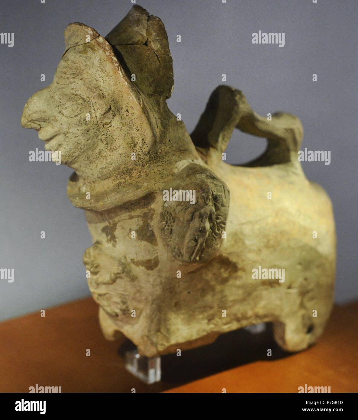 Alte Kunst. Bosporanisches Reich. Vollschlank Schiff: Spielzeug (Warenkorb). Als fantastisches Tier geformt. Clay. 1. / 2. Jahrhundert n. Chr.. Nekropole von Pantikapaion (Kertsch), Katakombe 53. Die Eremitage. Sankt Petersburg. Russland. Stockfoto