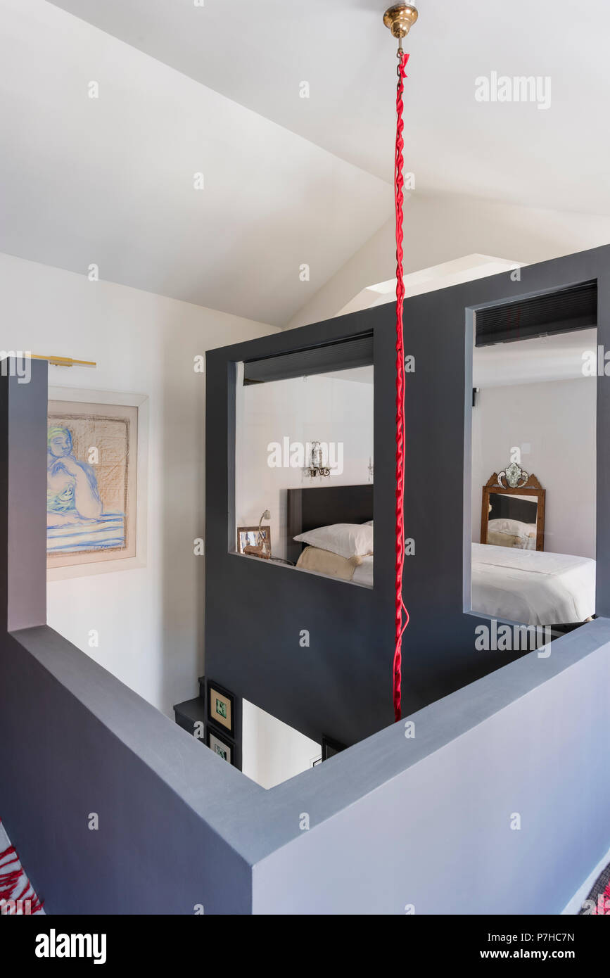 Im Schlafbereich im Loft - wie moderne Apartment Boxed Stockfoto