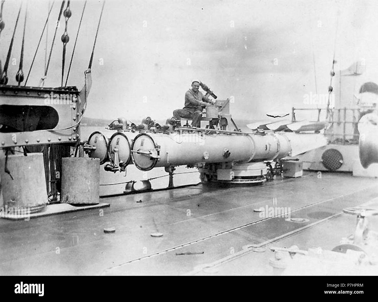 21-Zoll-torpedorohre an Bord eines Omaha-class Light Cruiser in den 1920er Jahren Stockfoto