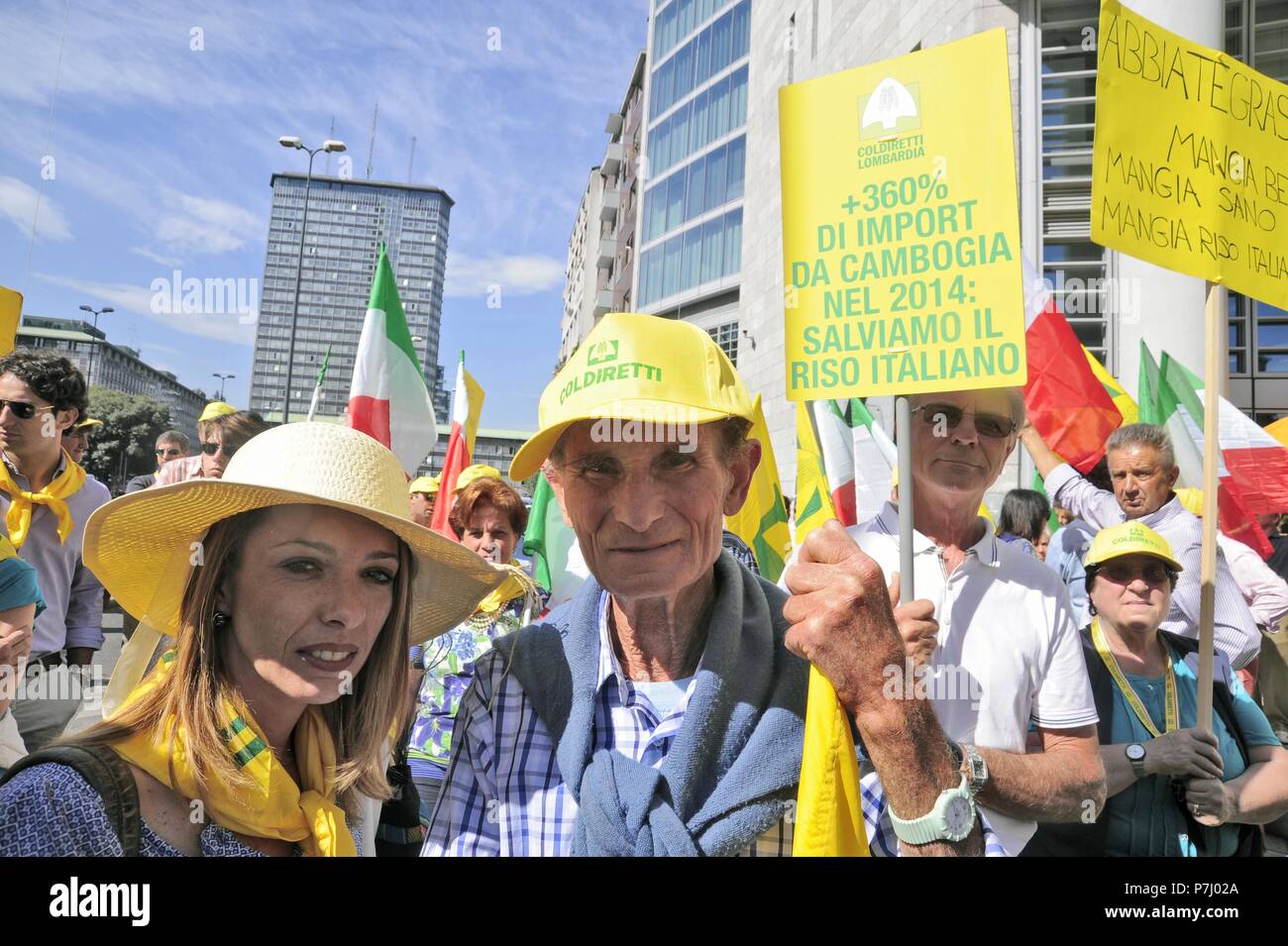 Mailand (Italien), die Vorführung von Coldiretti Landwirte Organisation aus Protest gegen die Einfuhr von Reis aus dem Fernen Osten Länder und zur Unterstützung der nationalen Produktion Stockfoto