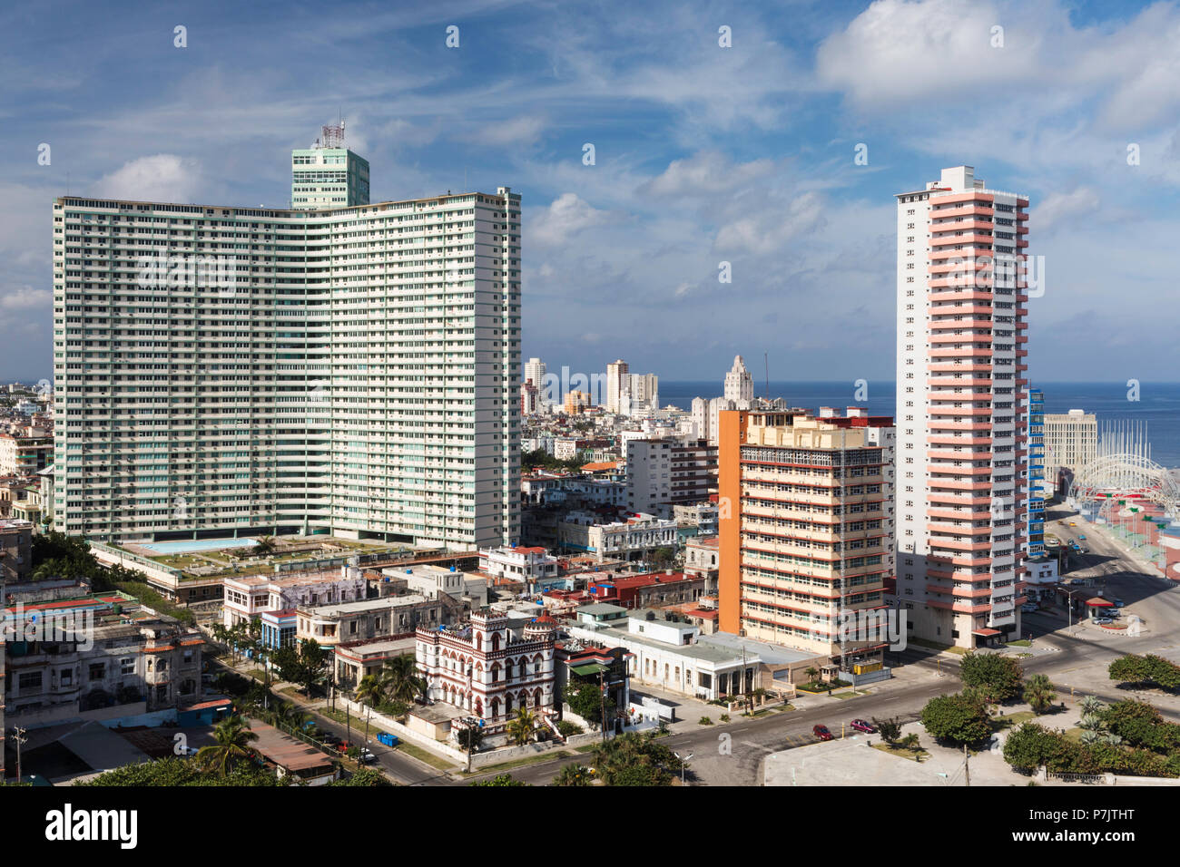 Stadtbild Blick nach Westen der Stadt von Vedado, vom Dach des Hotel Nacional, Kuba genommen. Stockfoto