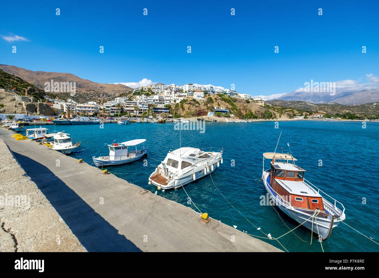 Fischerboote im Hafen von Agia Galini, Kreta, Griechenland, Europa Stockfoto