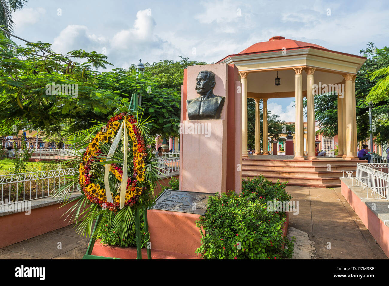 Pavillon mit Denkmal für Antonio Maceo, 1845-1896, Kubanische allgemein und Unabhängigkeit Fighter, Plaza Marti, Remedios, Provinz Villa Clara, Kuba, Republik Kuba, Großen Antillen, Karibik Stockfoto