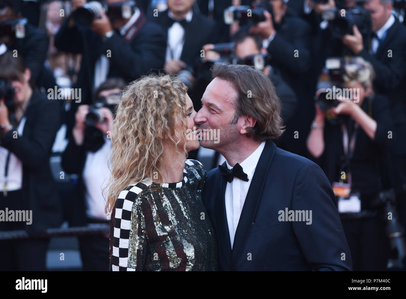 Mai 27, 2017 - Cannes, Frankreich: Delphine de Vigan, François Busnel nehmen an der "Basierend auf einer wahren Geschichte" Premiere während des 70. Filmfestival in Cannes. Delphine de Vigan et François Busnel lors du 70eme Festival de Cannes. *** Frankreich/KEINE VERKÄUFE IN DEN FRANZÖSISCHEN MEDIEN *** Stockfoto