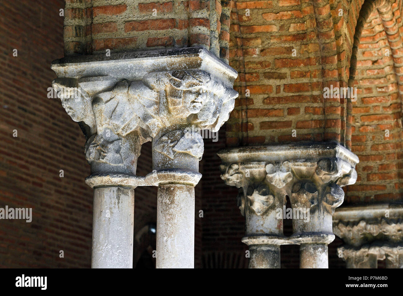 Frankreich, Haute Garonne, Toulouse, Jakobiner Kloster, Kreuzgang, geschnitzten Kapitellen Stockfoto