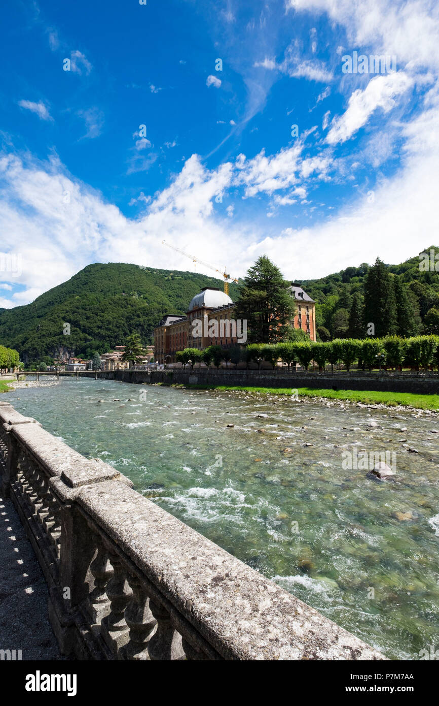 San Pellegrino mit seiner Architektur im Jugendstil ist eine der wichtigsten touristischen Destinationen in der Brembana Tal im Norden der Provinz von Bergamo in Italien Stockfoto