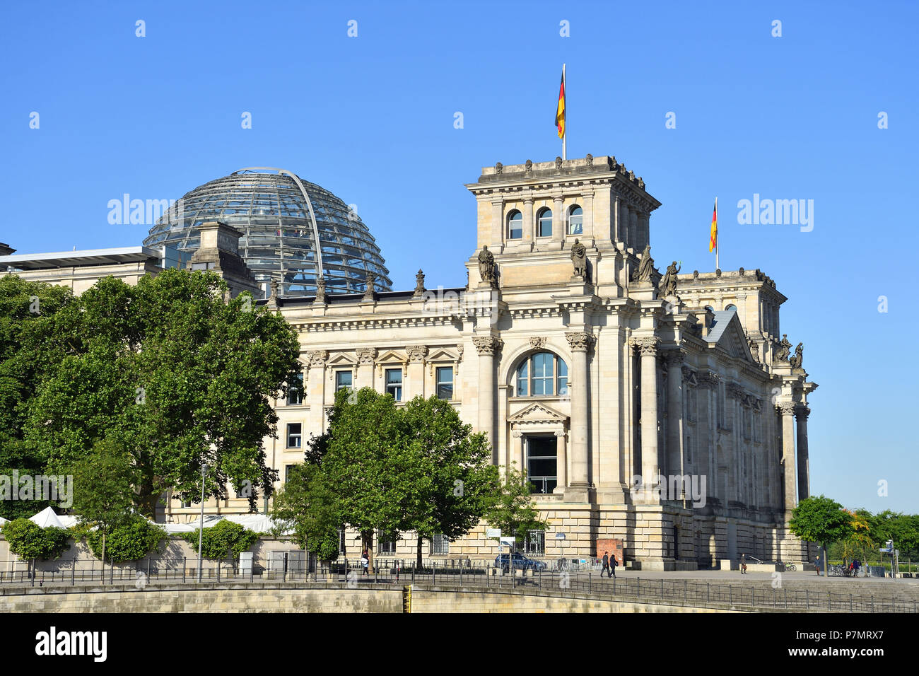 Deutschland, Berlin, Tiergarten, der Reichstag oder der Deutsche Bundestag (Deutscher Parlement seit 1999), ein Gebäude von Paul Wallot, 1894 eingeweiht konzipiert, mit einer Glaskuppel im Jahr 1999 hinzugefügt von Architekt Sir Norman Foster Stockfoto