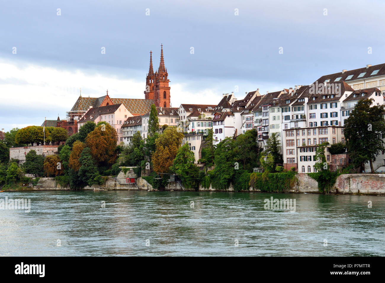 Schweiz, Kanton Basel-Stadt, Basel, dem linken Ufer des Rheins, große Basel und die Kathedrale-Viertel mit der Kathedrale Stockfoto