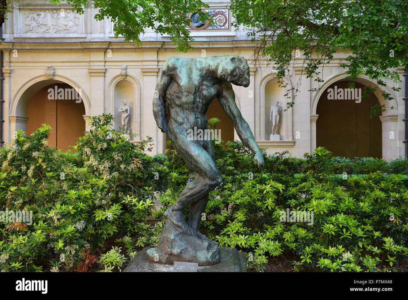 Frankreich, Rhone, Lyon, historische Stätte als Weltkulturerbe von der UNESCO, Palais Saint Pierre, Musée des Beaux-Arts (Museum der schönen Künste), der Garten, Schatten oder Adam von Auguste Rodin Stockfoto