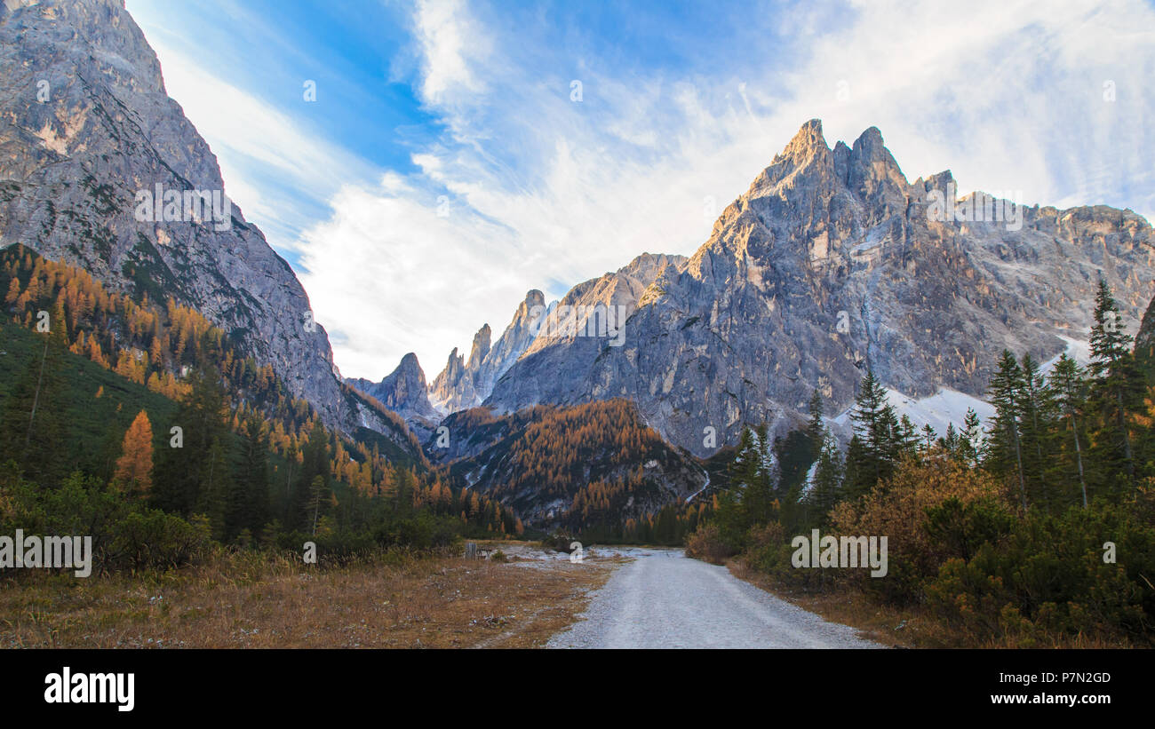 Herbst in den italienischen Alpen Stockfoto