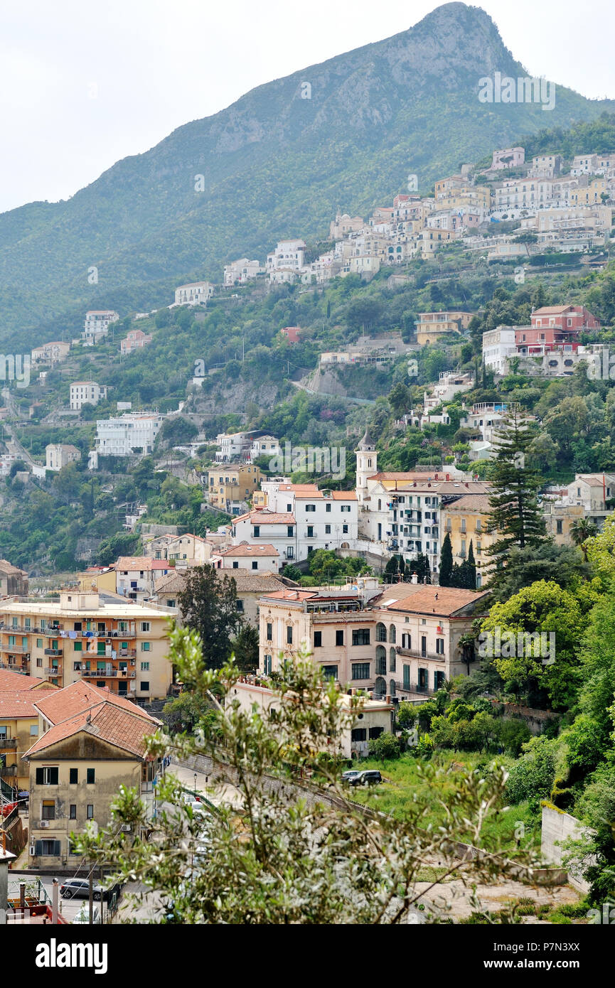 Panoramablick auf die Stadt Salerno und Golf von Salerno von der Spitze der  Burg Arechi, Salerno, Kampanien, Italien Stockfotografie - Alamy