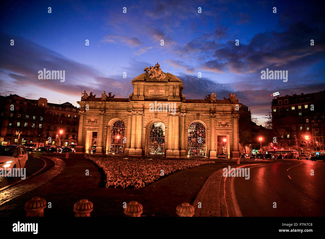 Puerta de Alcala Tor und der Calle de Alcala, Madrid, Spanien Stockfoto