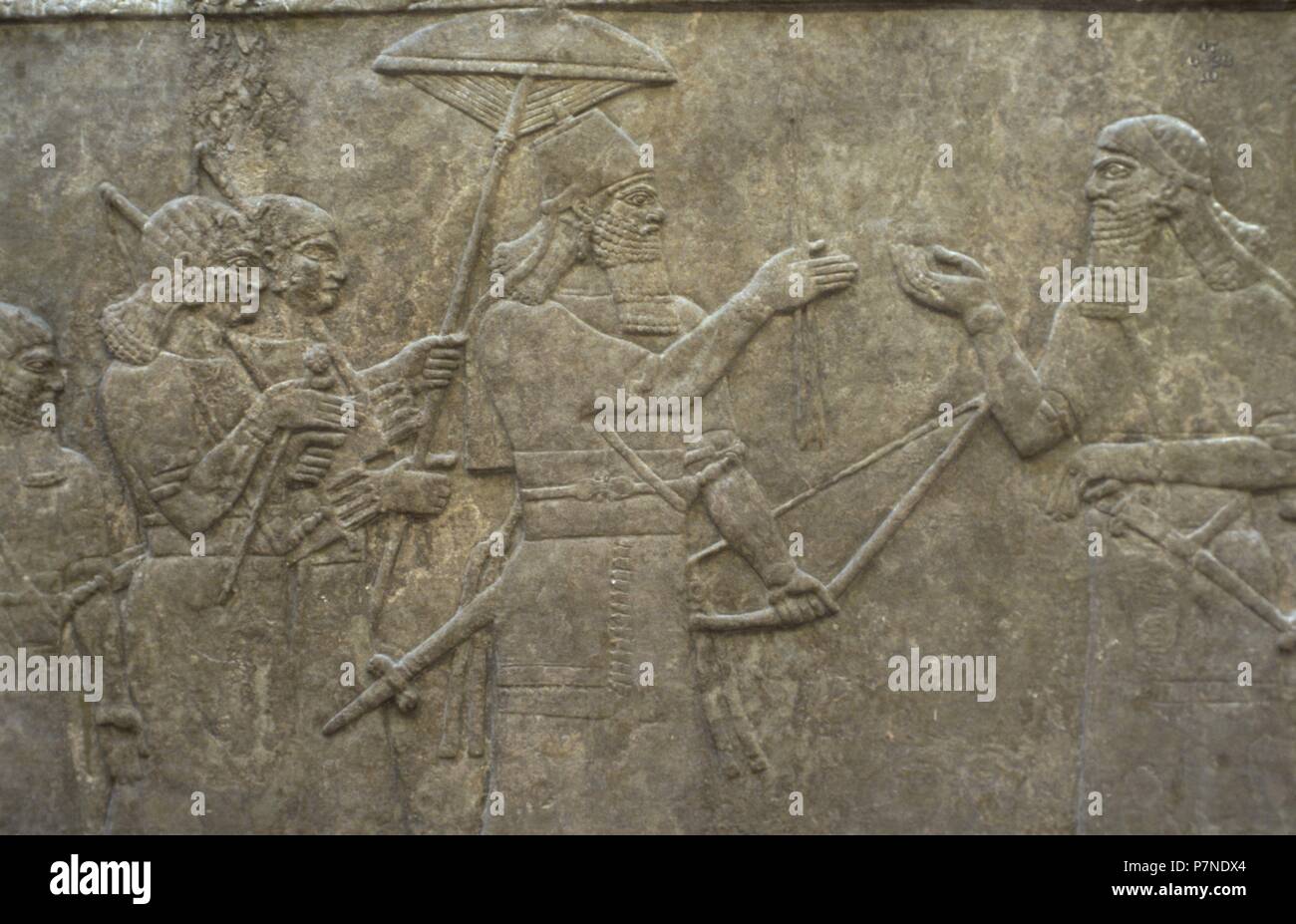 Palast der Ashshurbanipal II, Nimrud. Irak. Der König erhält Gefangenen. Obere Mesopotamien. Neuassyrischen Reich, 883-859 BC. British Museum. London, Vereinigtes Königreich. Stockfoto