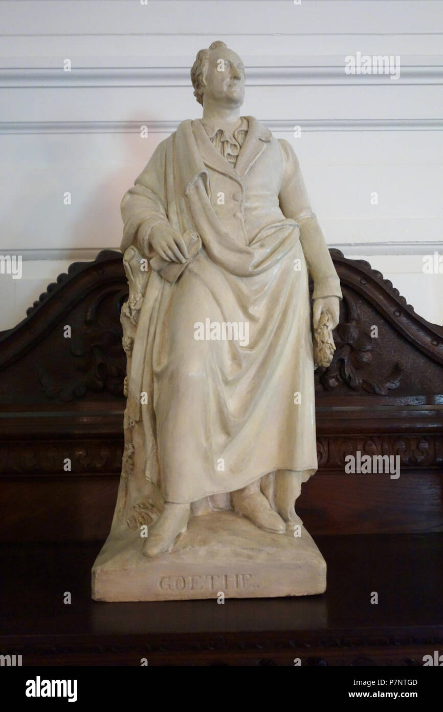 Englisch: Skulptur in der longfellow National Historic Site, Cambridge, Massachusetts, USA. Dieses Kunstwerk ist alt genug, so dass es im. Fotografie war ohne Einschränkung im Haus erlaubt. 24 August 2013, 14:39:14 174 Goethe - Longfellow National Historic Site - DSC 04781 Stockfoto