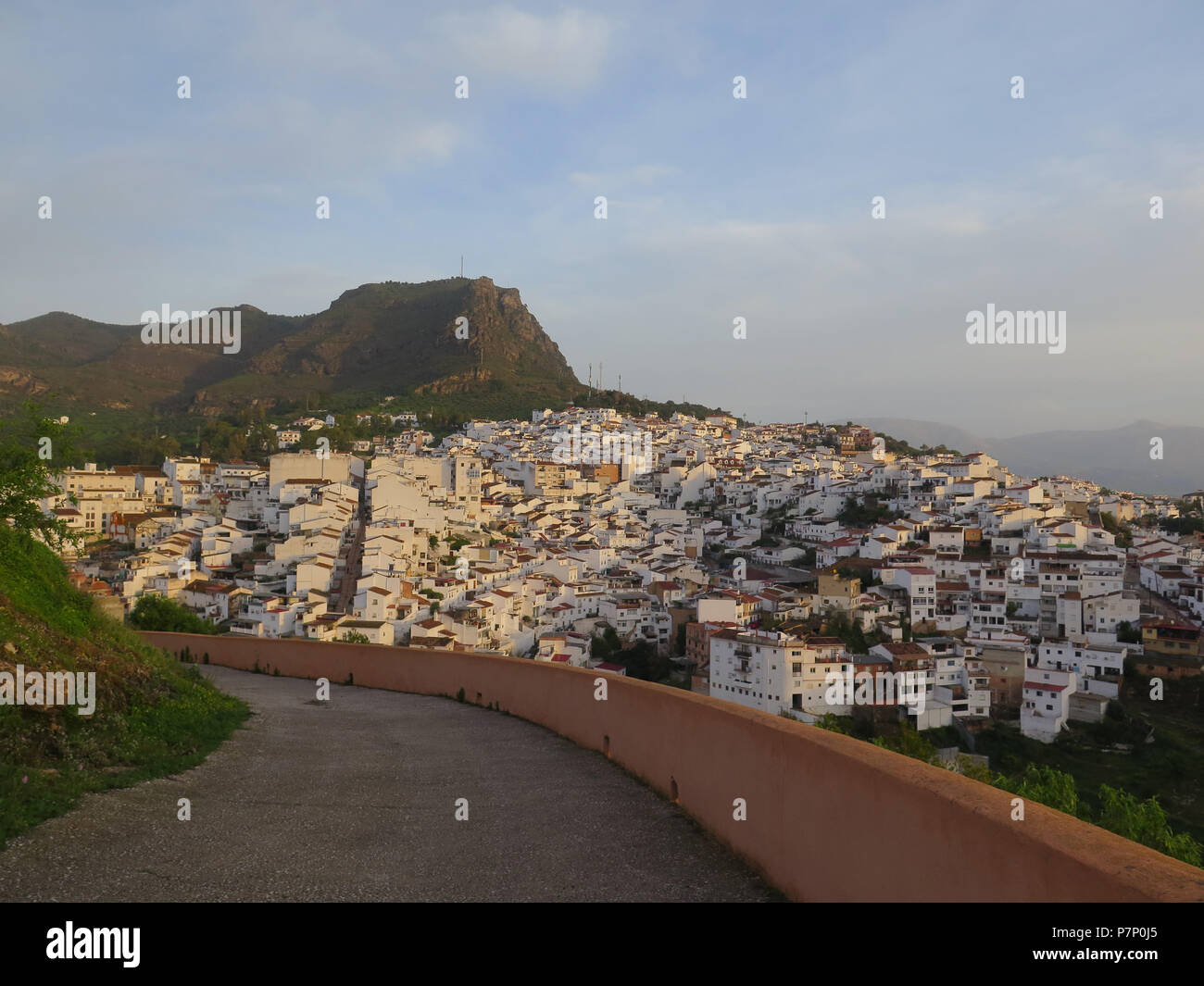 Blick auf weißen Dorf Almunecar, Andalusien Stockfoto