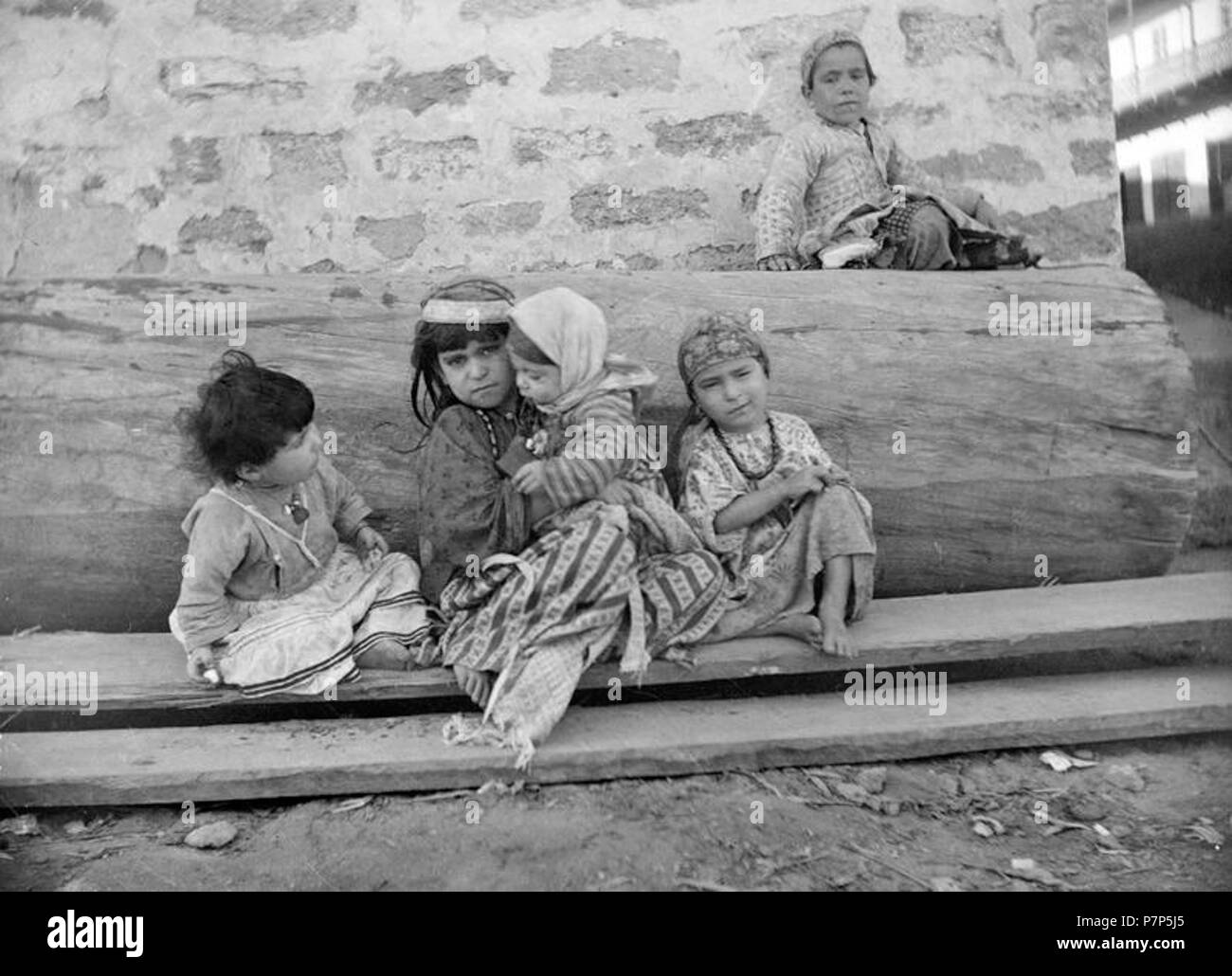 444 Фотопленки Поля Надара (1890). Баку - 16. Stockfoto