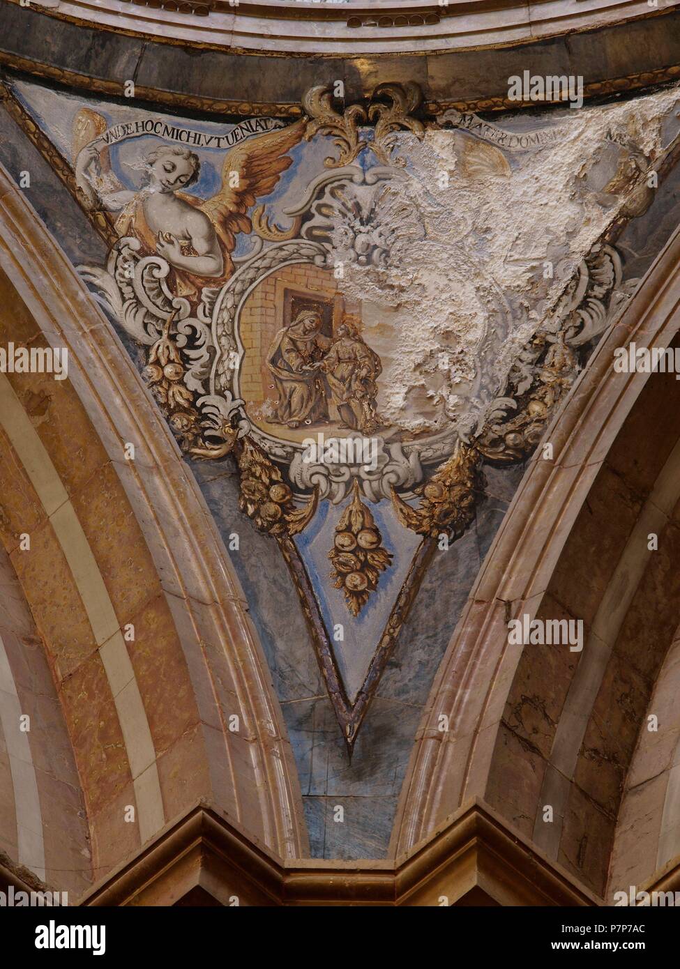 CATEDRAL DE SANTA MARIA Y SAN JULIAN O Catedral de Nuestra Señora de Gracia. Interieur, CAPILLA DE NUESTRA SEÑORA DEL SAGRARIO. CUPULA. DETALLLE DETERIORO DEL DE LAS PINTURAS. CUENCA, ESPAÑA. Stockfoto