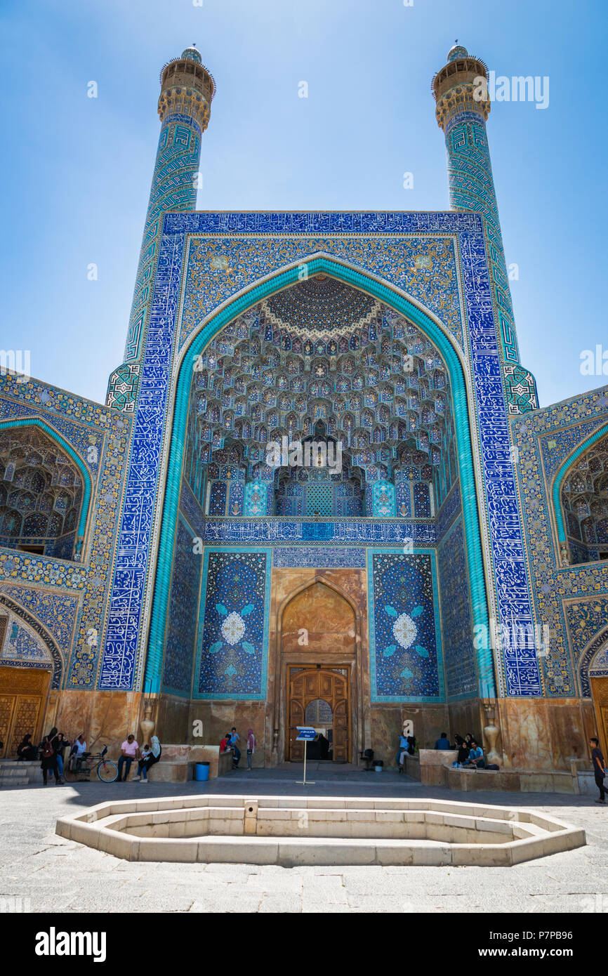 Isfahan, Iran - 22. April 2018: Historischen Imam Moschee Naghsh-e Jahan Square, Isfahan, Iran. Der Bau begann im Jahre 1611 und ist einer der Meisterwerk Stockfoto