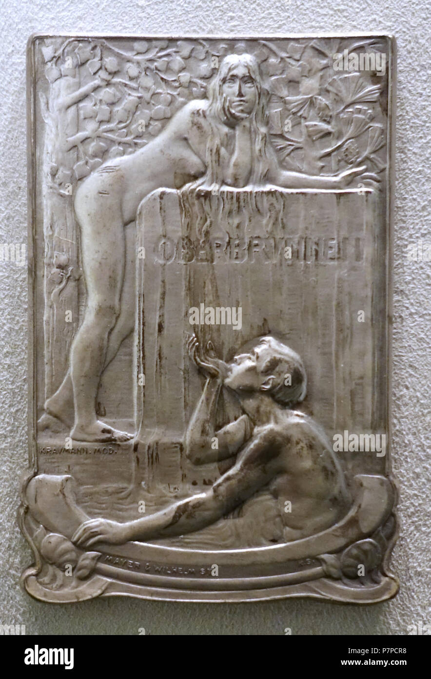 Englisch: Ausstellung im Bode-Museum, Berlin, Deutschland. Diese Arbeit ist in der Weil der Künstler vor mehr als 70 Jahren starb. Wurde die Fotografie im Museum ohne Einschränkung erlaubt. 12 November 2014, 09:53:47 9 300 Jahre der Schlechten Salzbrunnen Spa, von Alexander Kraumann, 1901 - Bode-Museum - DSC 02855 Stockfoto