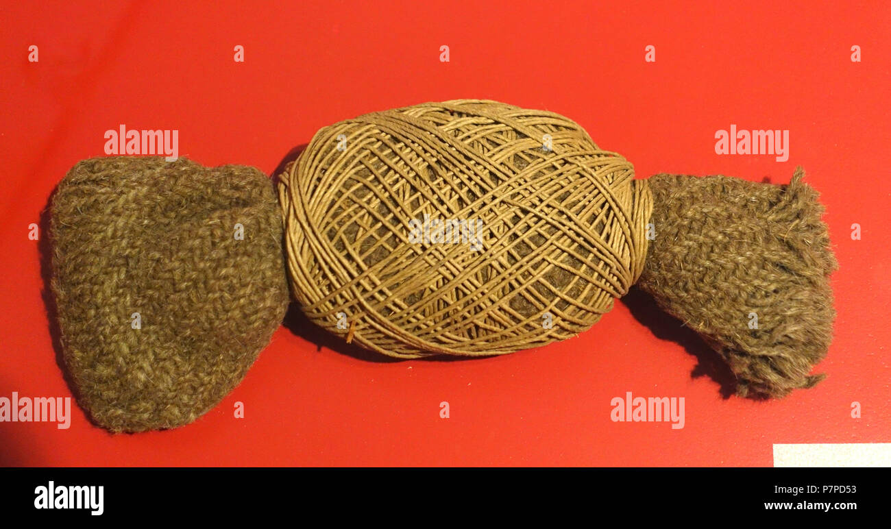 Englisch: Ausstellung im braunschweigisches Landesmuseum, Braunschweig, Deutschland. Diese Arbeit ist in der weil der Schöpfer (s) vor mehr als 70 Jahren starb. 18 November 2014, 08:47:05 18 angebliche Sprengstoff Sicherung für Sprengung des Residenzschlosses, Braunschweig, 1919 AD-braunschweigisches Landesmuseum - DSC 04740 Stockfoto