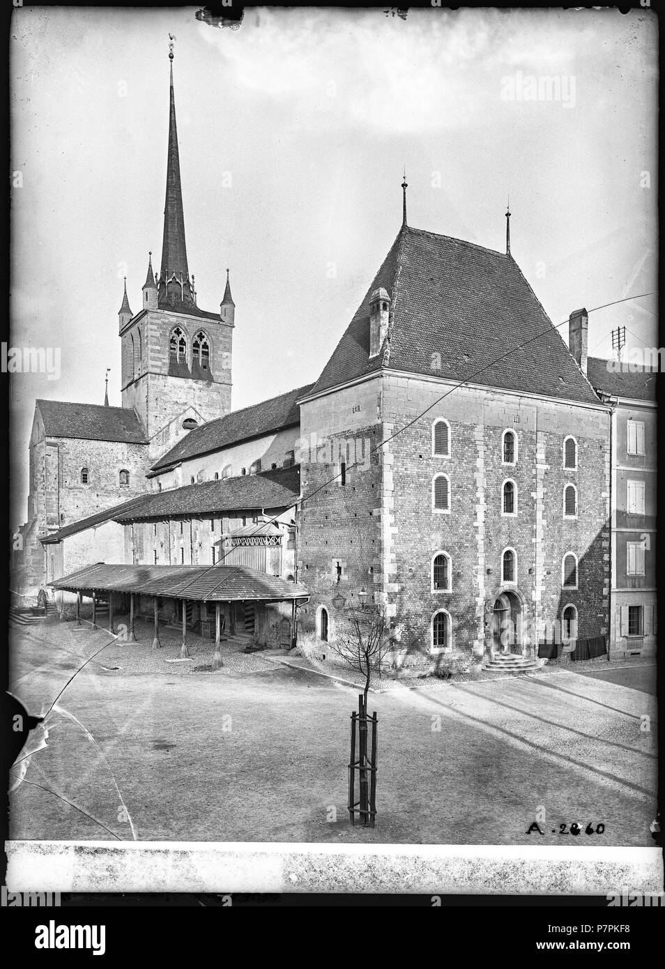 Payerne, Abbatiale, Vue d'ensemble; Vue d'ensemble de l'Abbatiale depuis Le nord-ouest; Abtei Payerne, Abteikirche (., Payerne). 1899 76 CH-NB-Payerne, Abbatiale, Vue d'ensemble - Sammlung Max Van Berchem - EAD -7426 Stockfoto