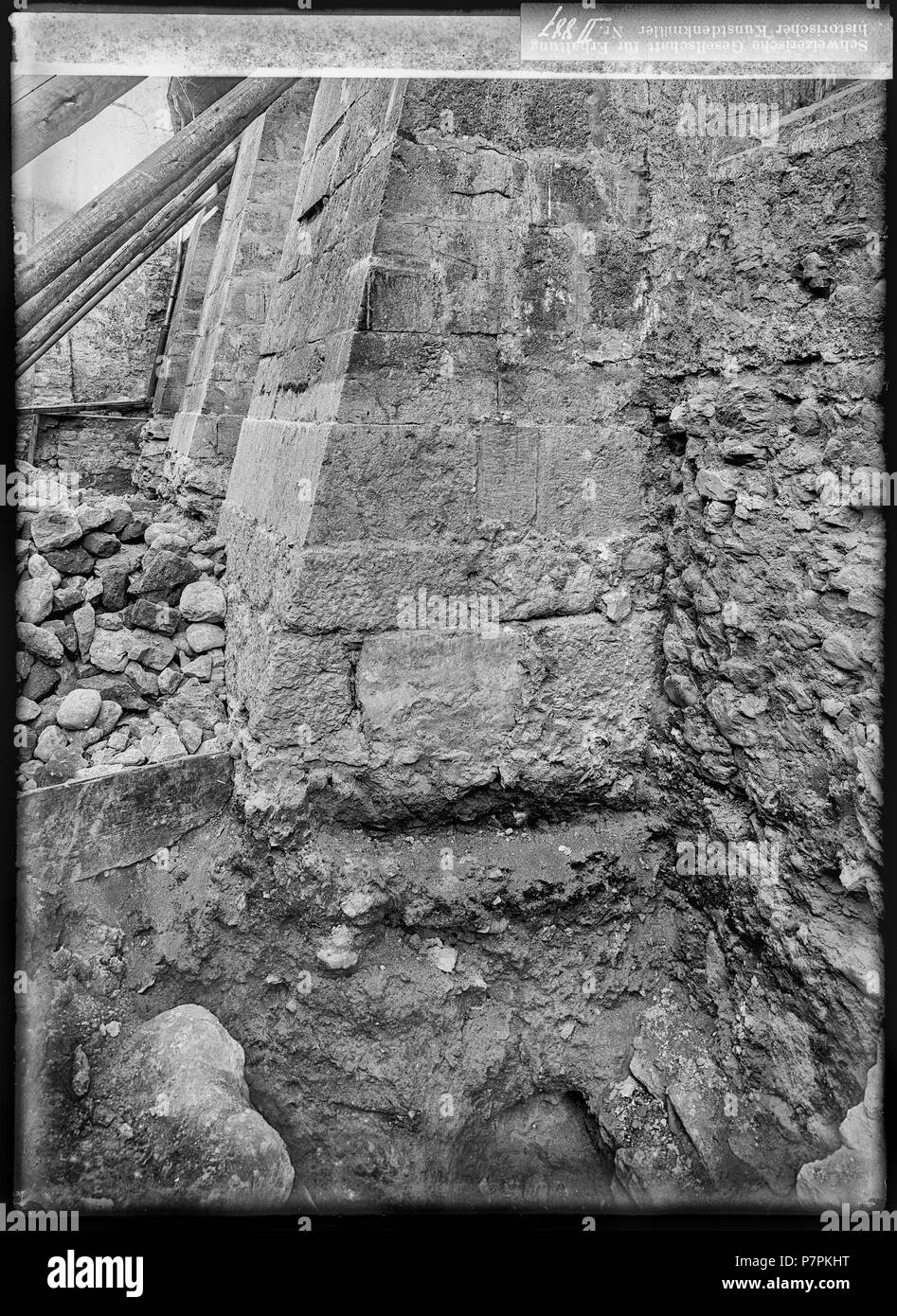 79 CH-NB-Romainmôtier, Abbatiale, Mur Gebrauch, Vue partielle - Sammlung Max Van Berchem - EAD -7477 Stockfoto