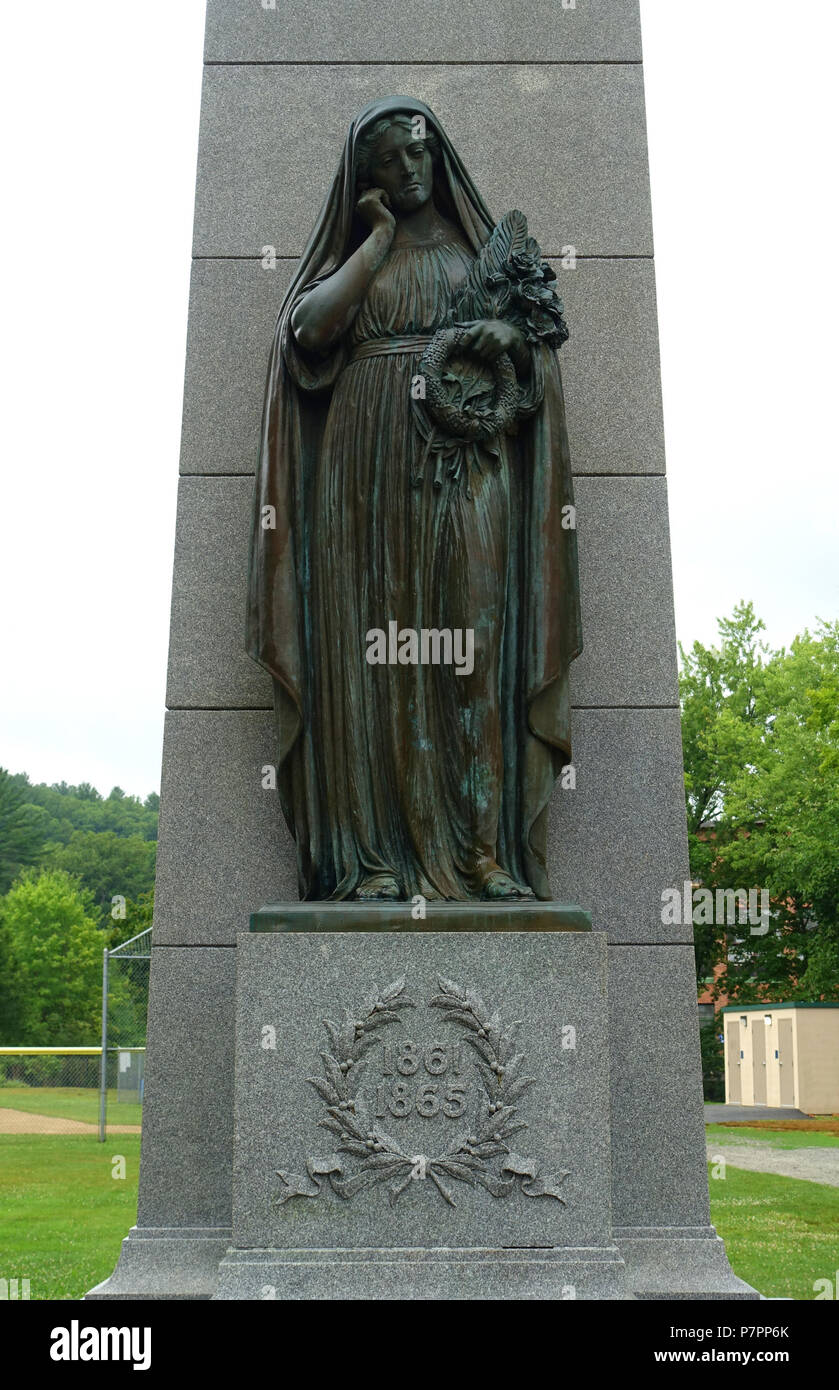 Englisch: Soldaten Denkmal von Friedrich Wellington Ruckstull (1853-1942), 1922, Granit und Bronze - Hyde Park, Stafford Springs, Connecticut, USA. 31 Juli 2016, 09:53:28 350 Soldaten Denkmal von Friedrich Wellington Ruckstull Skulptur, 1922, Granit und Bronze DSC 04160 Stockfoto