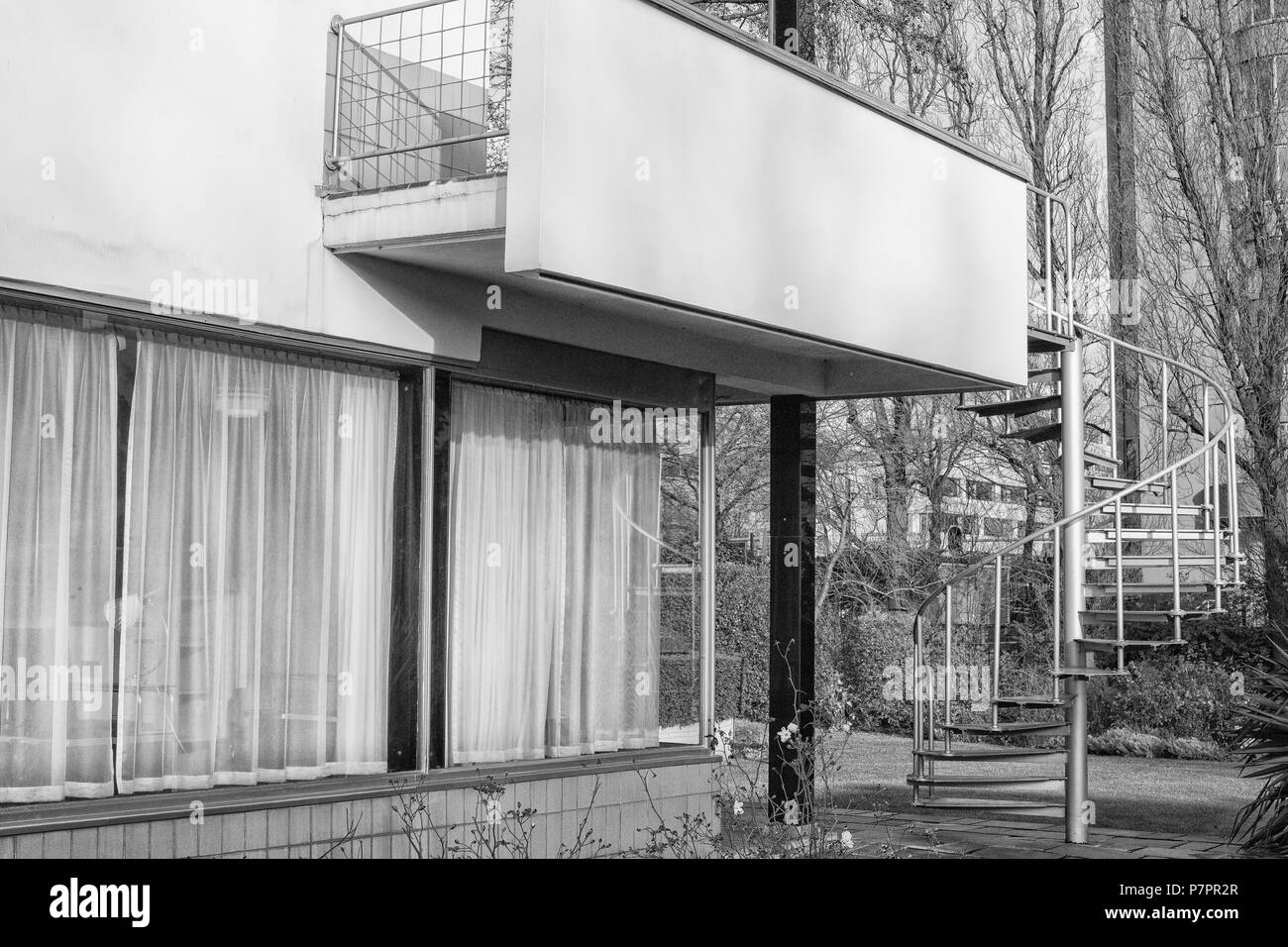 Die sonneveld House Museum in Rotterdam, Niederlande. Diese 1930er Jahre Haus wurde in der Neuen Sachlichkeit architektonischen Stil erbaut und ist heute ein Museum. In der bl Stockfoto