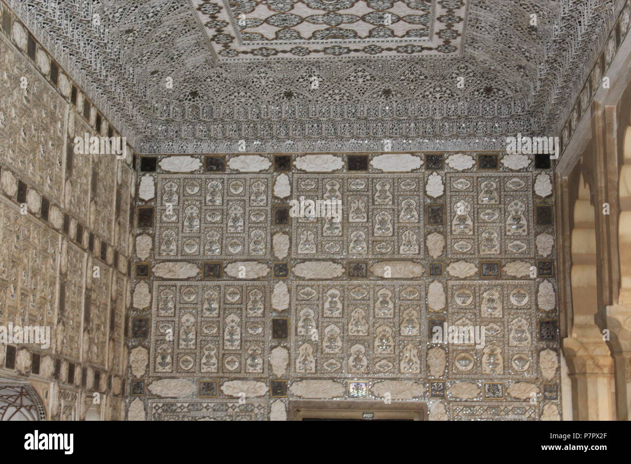 Sheesh Mahal und auch als Spiegel Palast bekannt ist der prächtige Stück Architektur mit wunderschönen Edelsteinen und Glas gebaut. Stockfoto