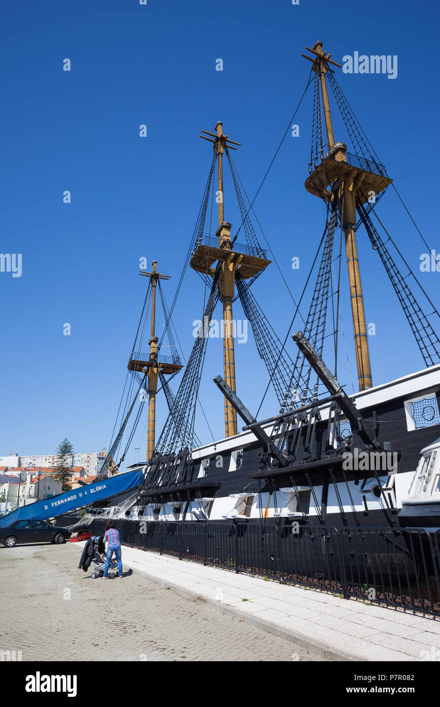 Fragata D. Fernando II e Gloria, 50 gun Fregatte der Portugiesischen Marine in Cacilhas, Almada, Portugal, 19. Jahrhundert segeln Kriegsschiff Stockfoto