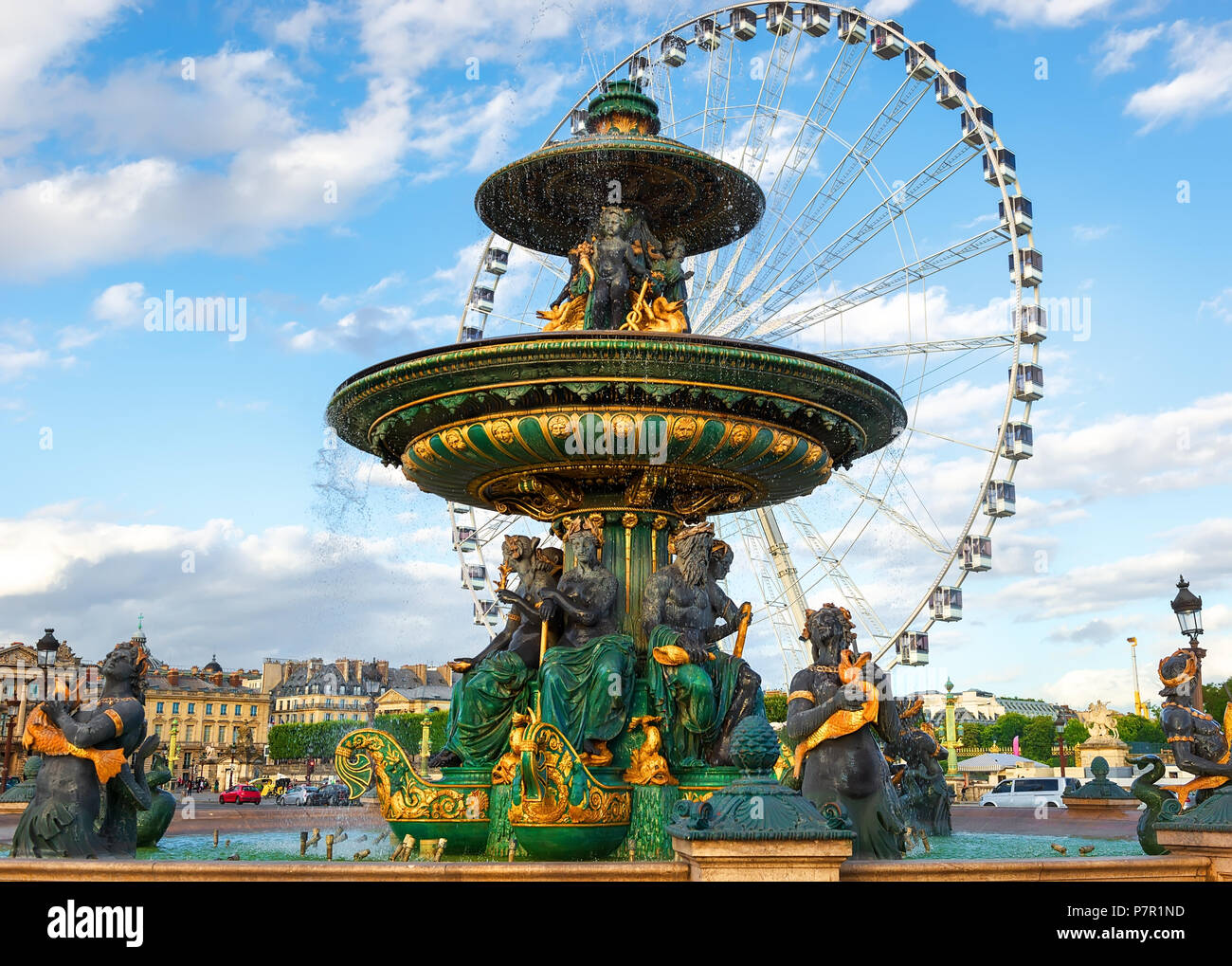 Brunnen und Riesenrad in Paris auf dem Place de la Concorde Stockfoto