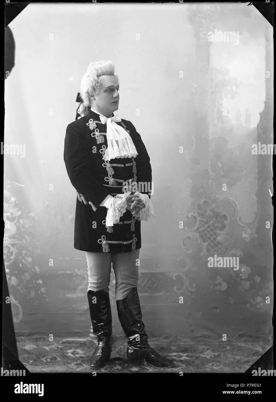 Henning Malm som Wilhelm Meister ich Mignon, Kungliga Operan 1904. Glasnegativ 190 Henning Malm Mignon an der Kungliga Operan 1904 - SMV-GM004 Stockfoto