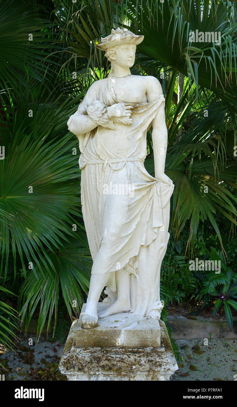 Englisch: Skulptur in Vizcaya Museum und Gärten - Miami, Florida, USA. 13 März 2017, 12:44:15 355 Statue - Vizcaya Museum und Gärten - Miami, Florida - DSC 08685 Stockfoto