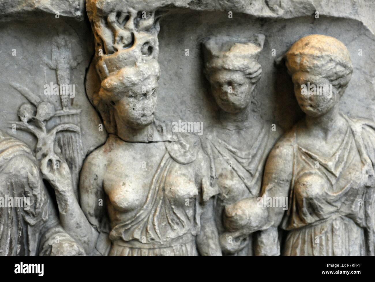 Basis mit Darstellung der asiatischen Provinzen. 1. Jahrhundert n. Chr. Marmor, von Pozzuoli, Italien. Nationales Archäologisches Museum, Naples. Italien. Detail. Stockfoto