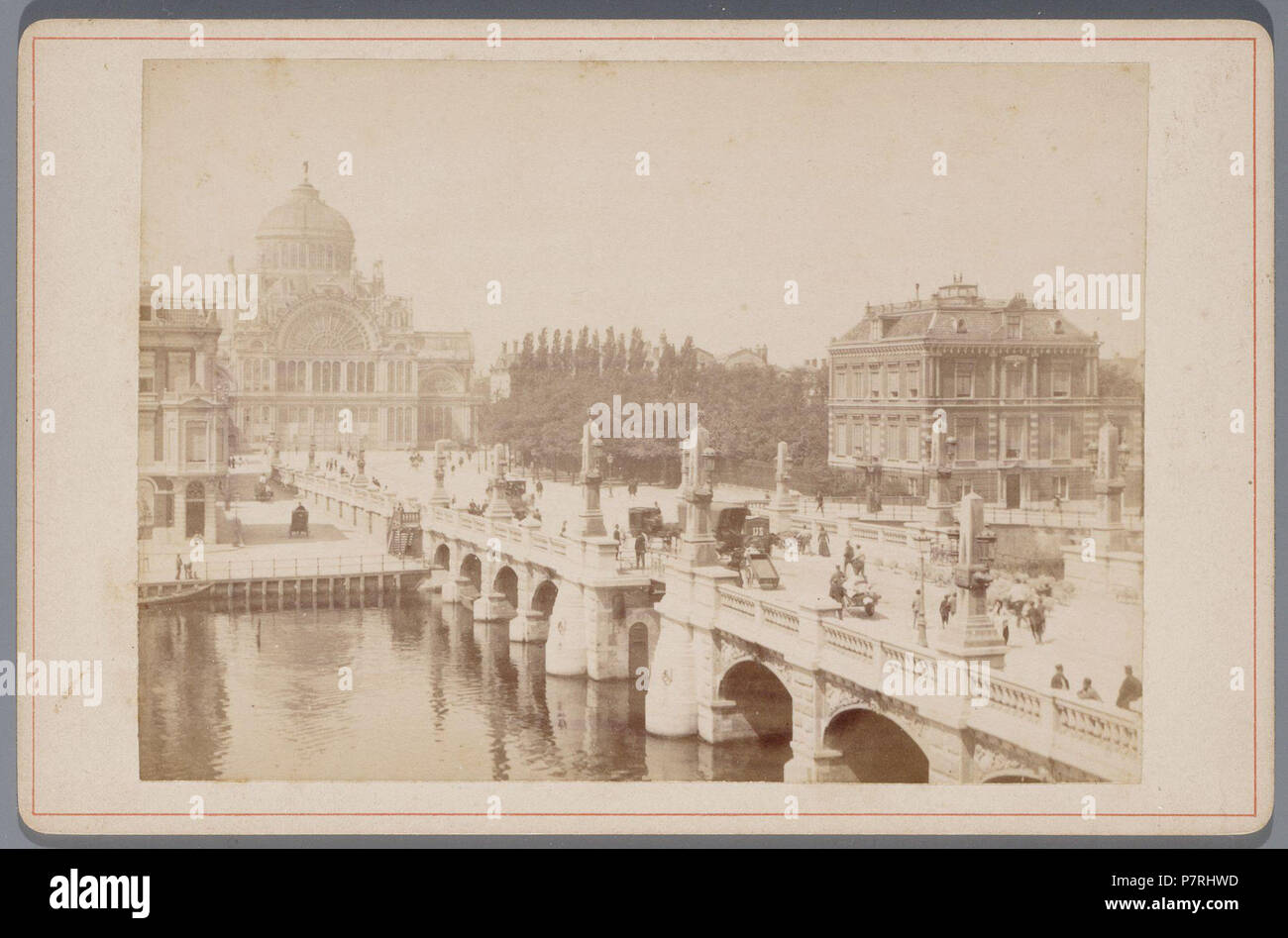 Beschreibung De Hogesluis en de Sarphatistraat gezien naar Het Paleis voor Volksvlijt Rechts de Villa Amstel 344, gebouwd voor A.W. van Eeghen. Documenttype foto Vervaardiger Reynet de la Rue, P.H.J. Collectie Collectie Stadsarchief Amsterdam: kabinetfoto Datering's 1883 t/m 1889 Geografische naam Sarphatistraat Frederiksplein Inventarissen Http://archief.amsterdam/archief/10005/1801 Afbeeldingsbestand 010005001801 erzeugt mit Dememorixer. 1883 t/m 1889 127 De Hogesluis en de Sarphatistraat gezien naar Het Paleis voor Volksvlijt Stockfoto