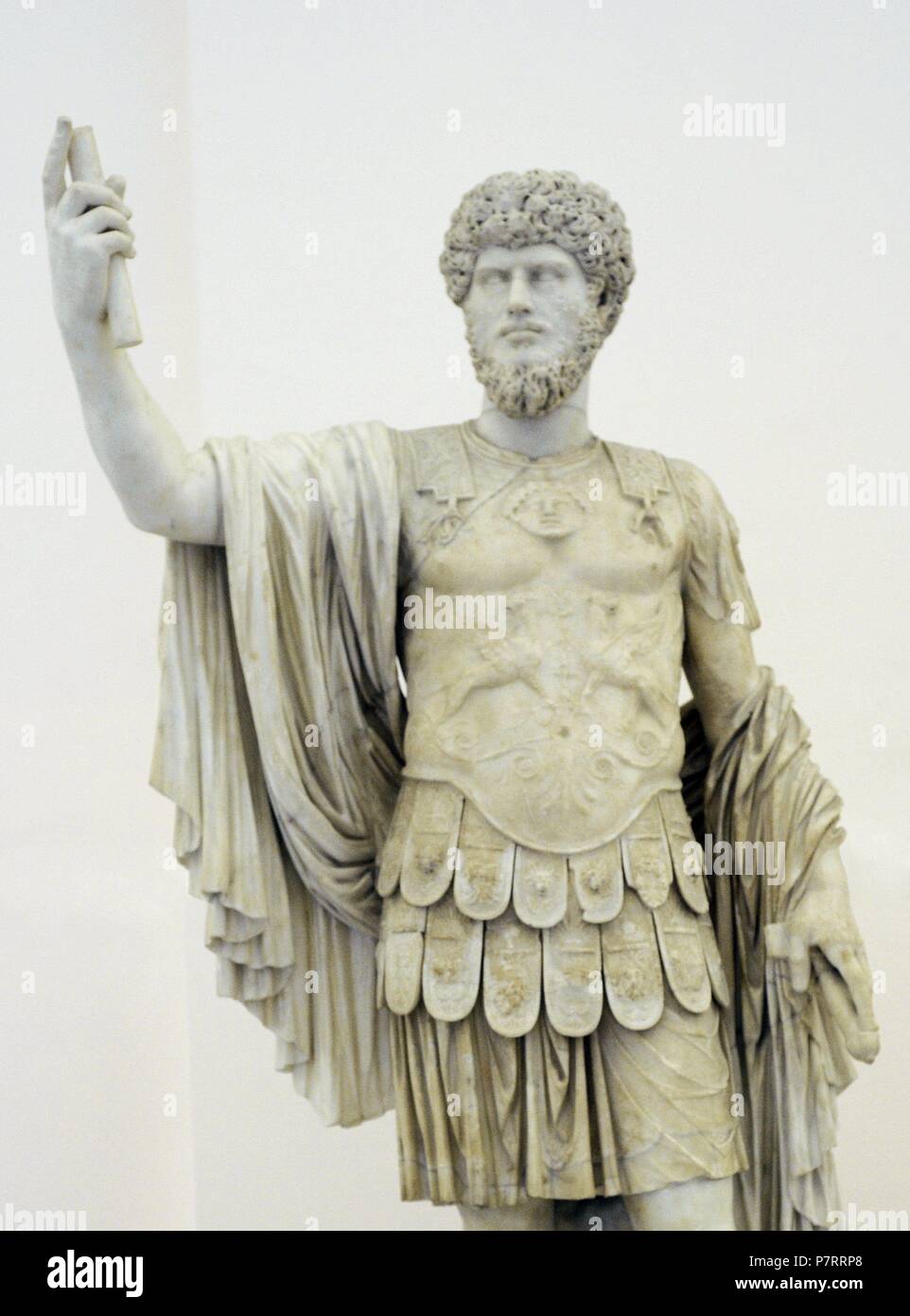 Lucius Verus (130-169). Co Kaiser von Rom. Neva-Antonine. Lucius Verus montiert auf einer unabhängigen cuirassed Statue. Archäologischen Nationalmuseum. Neapel. Italien. Stockfoto