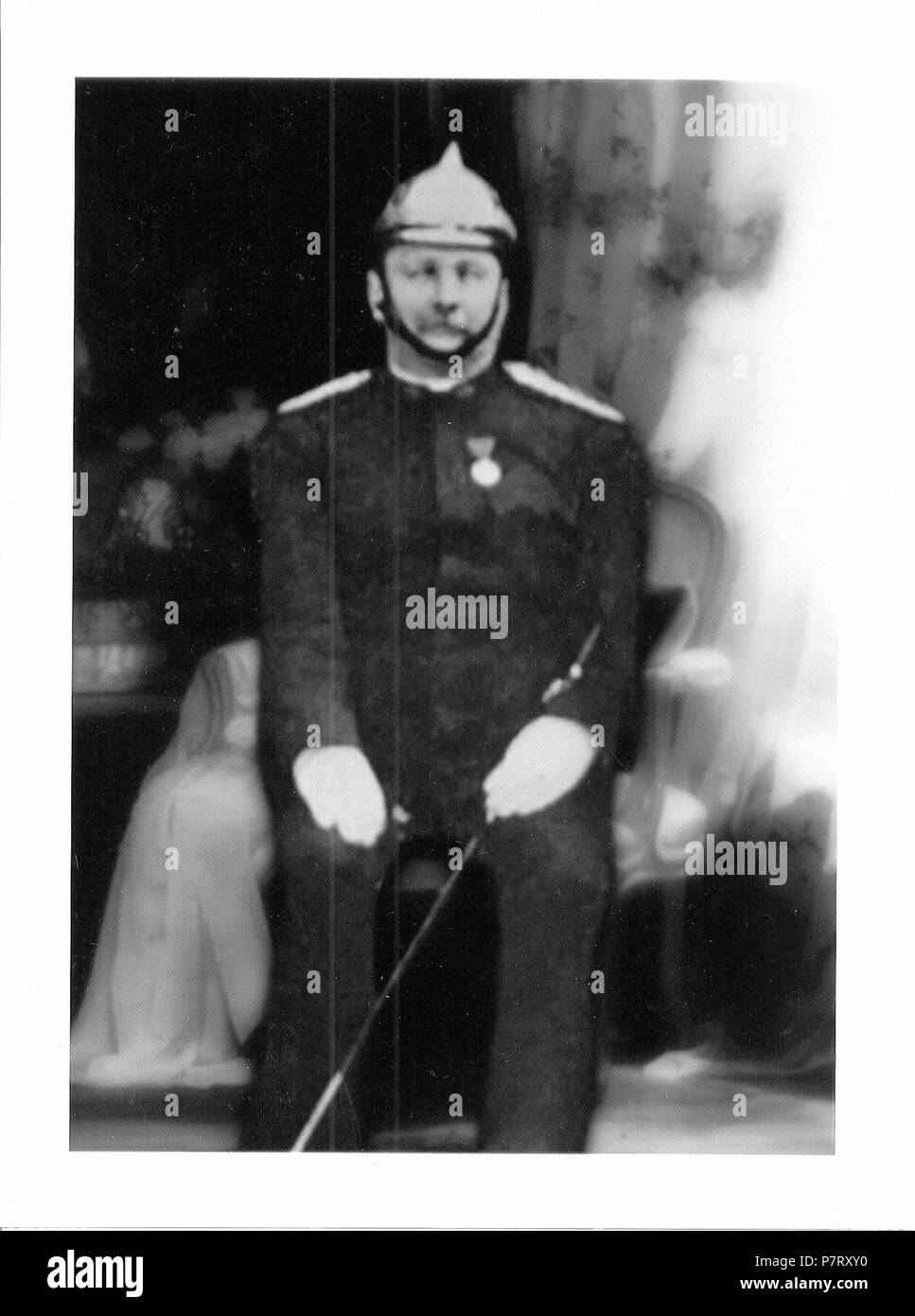 Englisch: Alfons Josef Raymund Angelegenheit, der renommierten builderbusinessman, entwickelt der Bezirk von Cieszyn, die als Matterówka bekannt wurde - Foto ca. 1932, das Jahr, in dem Alfons eine Auszeichnung für 50 Jahre Dienst an der Cieszyn Feuerwehr empfangen, viele von ihnen als Kommandant verbracht. Die Scotch Mist Galerie enthält Fotos von historischen Gebäuden, Denkmäler, Gedenkstätten und Menschen in Polen. Polski: Galeria Nebel Scotch zawiera Fotografie zabytkowych budowli, zabytków, pomników i Polaków. . Ca. 1932 17 Alfons Angelegenheit ca 1932 Stockfoto