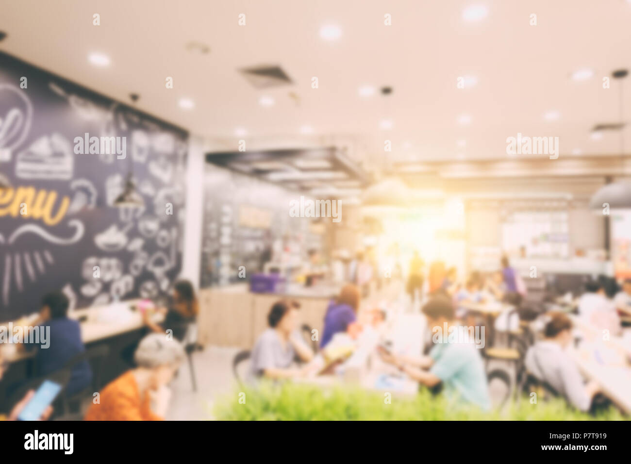 Blur Kantine für Gericht Esszimmer Halle in modernen Supermarkt einkaufen Lifestyle Stockfoto