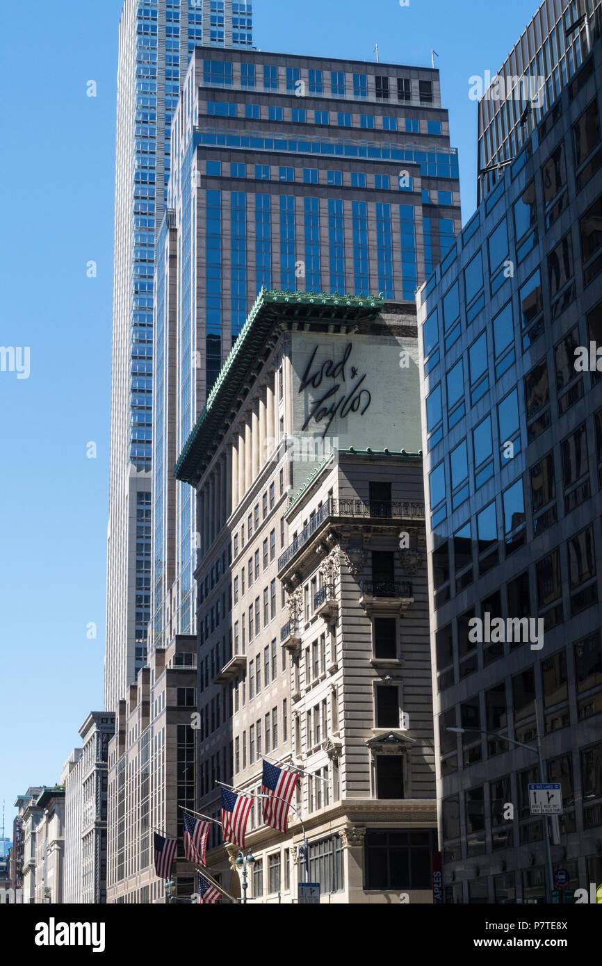 Fifth Avenue Architektur mit Lord & Taylor, NYC, USA Stockfoto