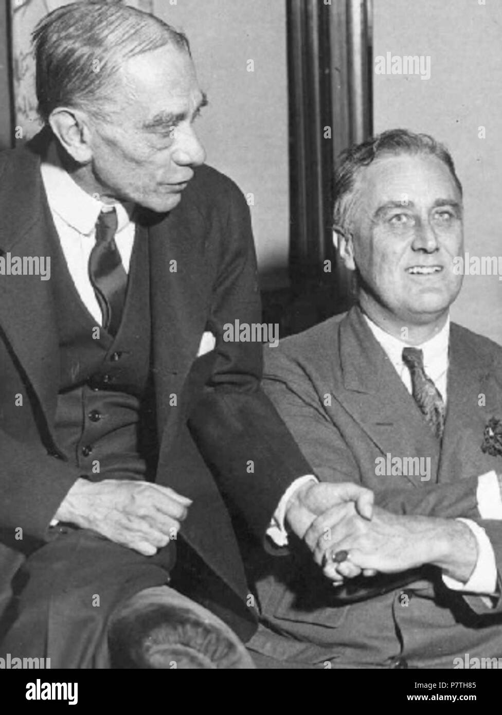 Englisch: Louis McHenry Howe und Franklin D. Roosevelt. 13. April 1932 8 LouisHowe Stockfoto