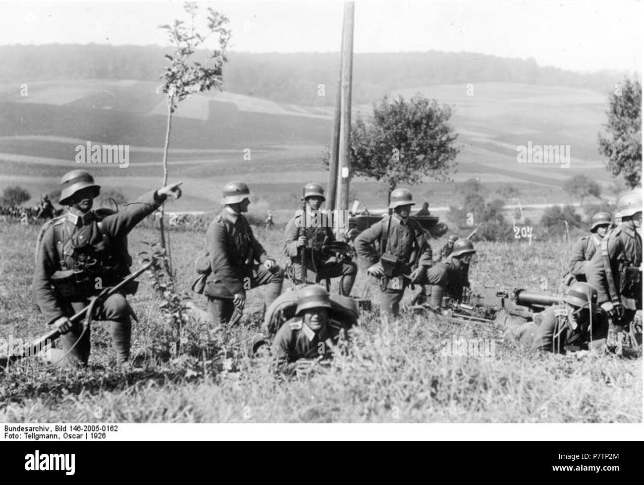 Gruppenmanöver der 5. und 7. Division in Bayern, Württemberg und Baden 1926-6./I.R. 9 - 57 Bundesarchiv Bild 146-2005 -0162, Süddeutschland, Manöver der 5. und 7. Abteilung Stockfoto