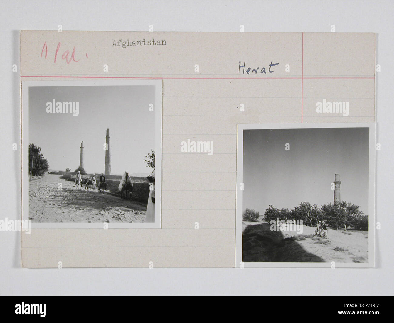 In Afghanistan, in Herat: musalla-komplex; Karteikarte: Minarette. Von 1939 bis 1940 64 CH-NB-Afghanistan, Herat - musalla-komplex - Annemarie Schwarzenbach - SLA-Schwarzenbach-A -5-19-169 Stockfoto