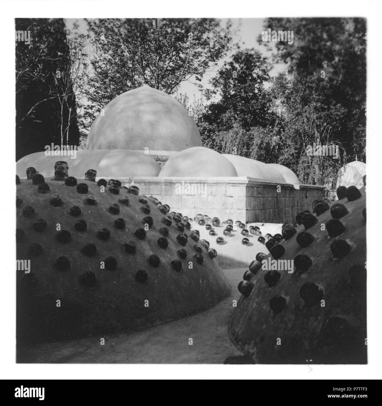 Libanon, beid-eddin (Beit ed-Din, Beiteddin): Palast; Dach des Palastes. Von 1935 bis 1935 74 CH-NB-Libanon, beid-eddin (Beit ed-Din, Beiteddin) - Palast - Annemarie Schwarzenbach - SLA-Schwarzenbach-A -5-05-007 Stockfoto