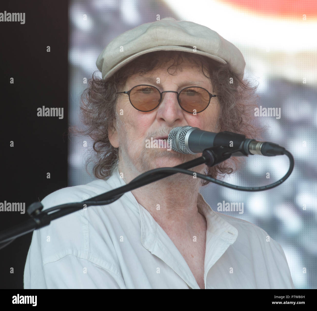 Hyde Park, London, Vereinigtes Königreich. 8. Juli 2018. Chas Hodges von Chas & Dave führt am Tag 3 der Barclaycard präsentiert Britische Sommerzeit im Hyde Park. Michael Tubi/Alamy leben Nachrichten Stockfoto