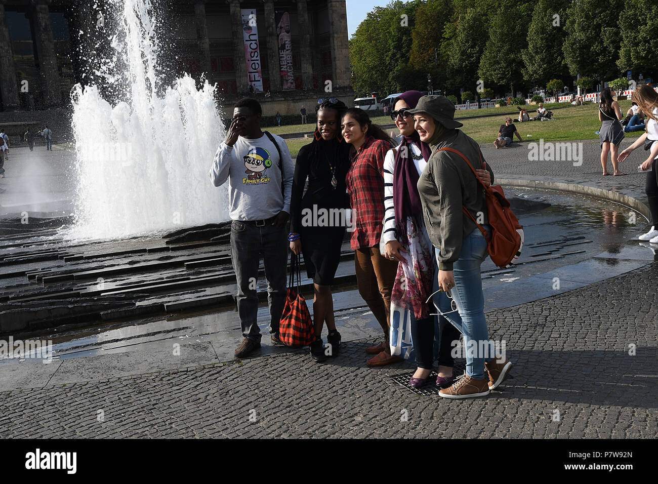 Berlin, Deutschland. Vom 8. Juli 2018. Touristen und localgerman genießen Sie den Sommer Tag in Berlin Deutschland auf verschiedene Art und Weise. (Foto. Franz Joseph Dean/Deanpictures. Credit: Francis Joseph Dean/Deanpictures/Alamy leben Nachrichten Stockfoto