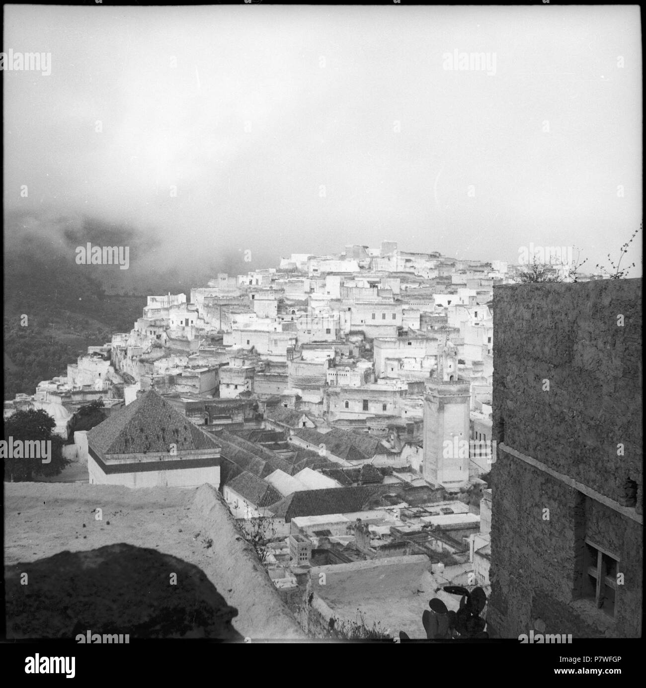 71 CH-NB-Französisch-Marokko, Moulay Idriss - Dorfansicht - Annemarie Schwarzenbach - SLA-Schwarzenbach-A -5-26-164 Stockfoto