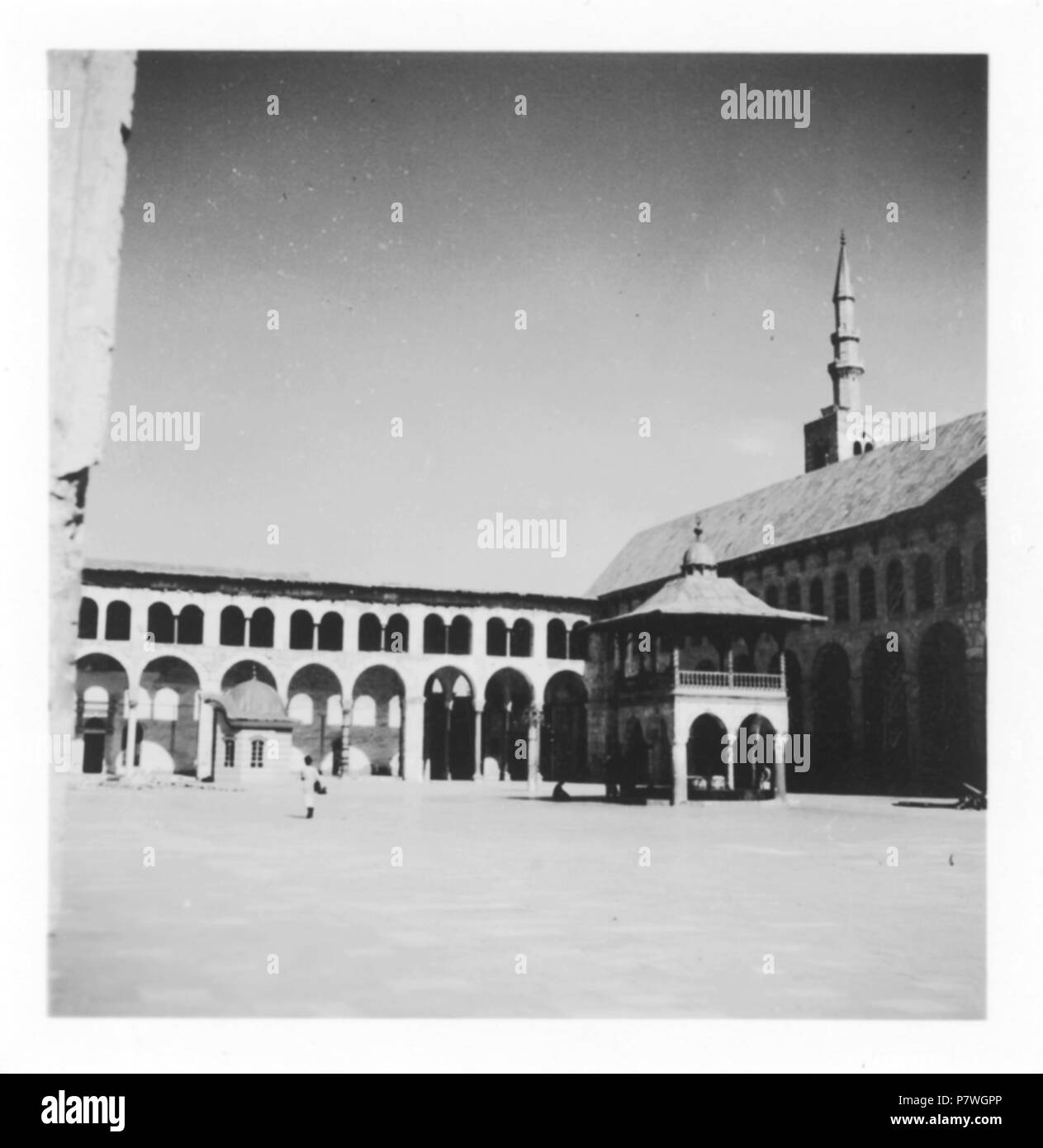 Syrien, Damaskus: Umayyaden-Moschee; Innenhof der Moschee. Von 1935 bis 1935 83 CH-NB-Syrien, Damaskus - Umayyaden-Moschee - Annemarie Schwarzenbach - SLA-Schwarzenbach-A -5-05-015 Stockfoto