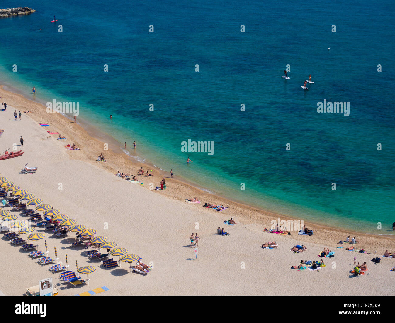 Die wunderbare und unberührte Strand von Numana, mount Conero, Italien. Stockfoto