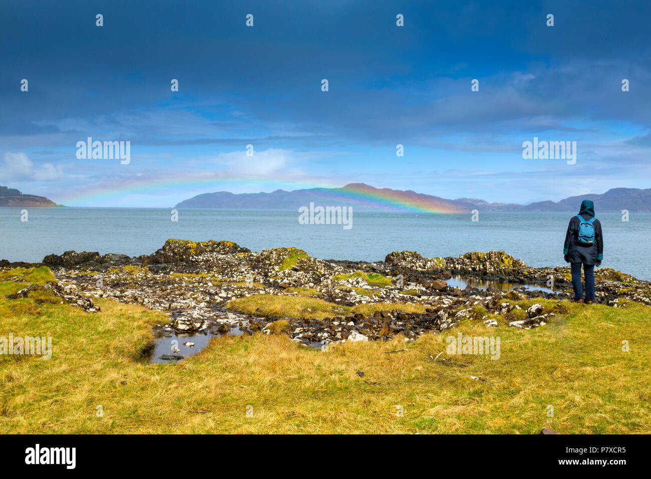 Regenbogen über den Sound von Mull an Rubha nan Gall, Isle of Mull, Argyll und Bute, Schottland, Großbritannien Stockfoto