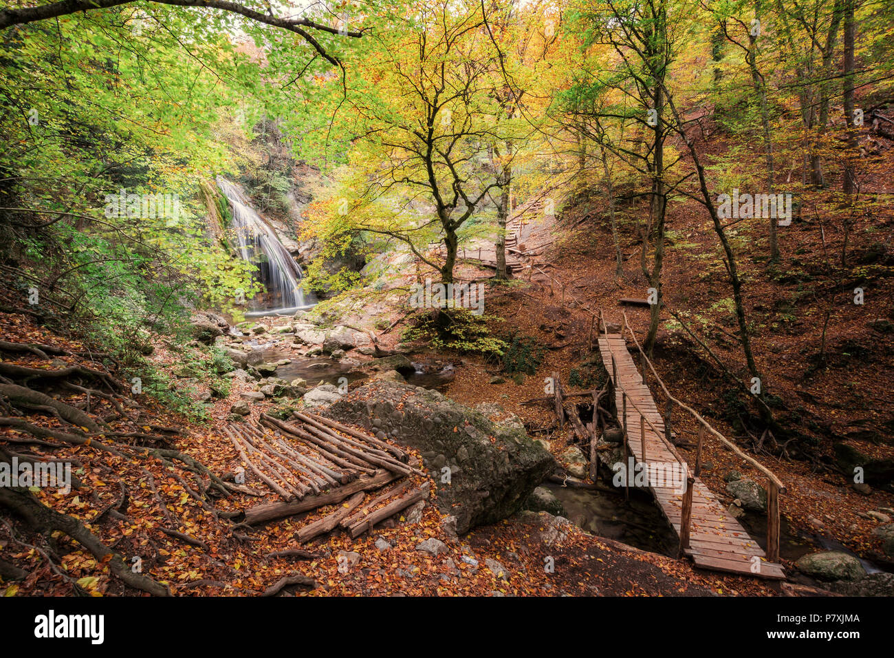 Die Djur-Djur Wasserfall, Khapkhalskiy Canyon, der Republik Krim. Stockfoto